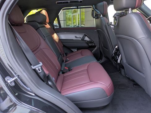 New 2026 Land Rover Range Rover Sport Dynamic SE AWD/4WD image 30