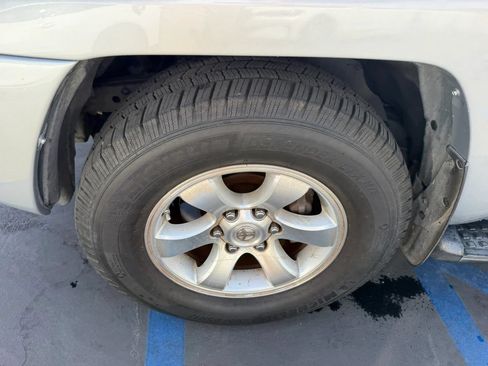 Used 2005 Toyota 4Runner Sport RWD image 30
