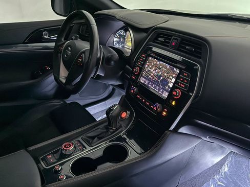 Used 2020 Nissan Maxima SR w/ Sport Mat Group FWD image 26