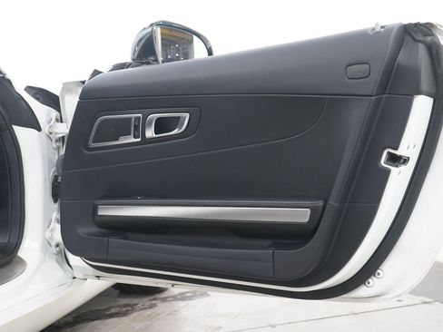 Used 2019 Mercedes-Benz AMG GT Roadster image 11