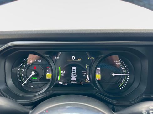 Used 2024 Jeep Wrangler High Altitude image 31