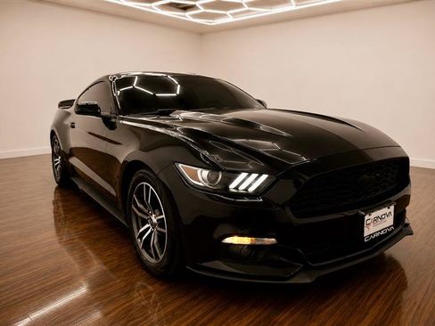 Used 2017 Ford Mustang Coupe RWD image 10
