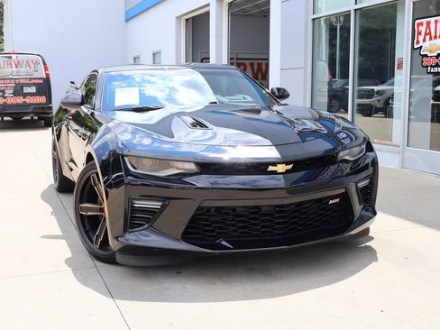 Used 2016 Chevrolet Camaro SS RWD image 32