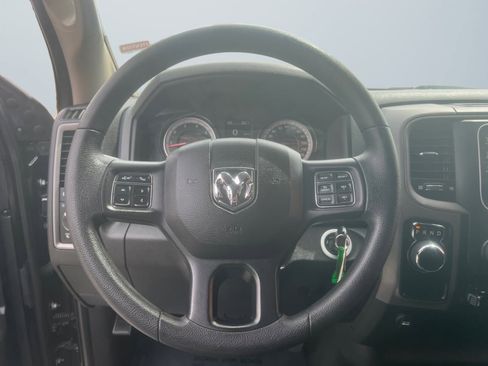Used 2020 RAM 1500 Express w/ Express Value Package RWD image 10