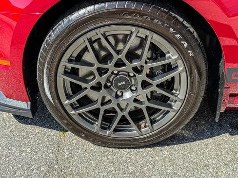 Used 2014 Ford Mustang Shelby GT500 w/ Equipment Group 821A RWD image 17