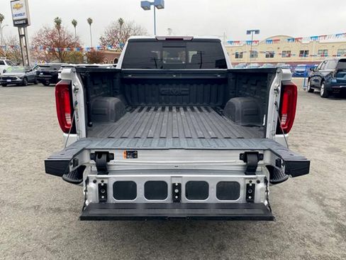 Used 2022 GMC Sierra 1500 SLT w/ SLT Premium Plus Package image 17
