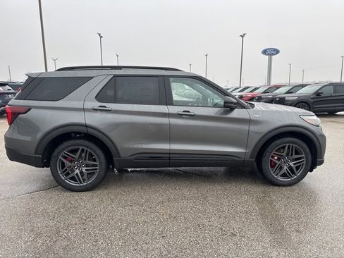New 2026 Ford Explorer ST-Line w/ ST-Line Street Pack image 2