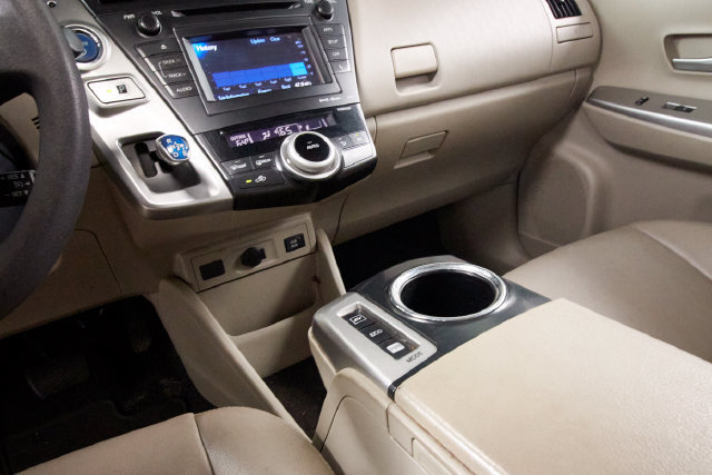 Used 2014 Toyota Prius V Three FWD image 8