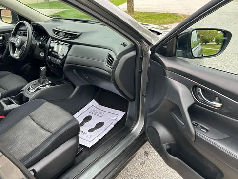 Used 2017 Nissan Rogue S AWD/4WD image 14