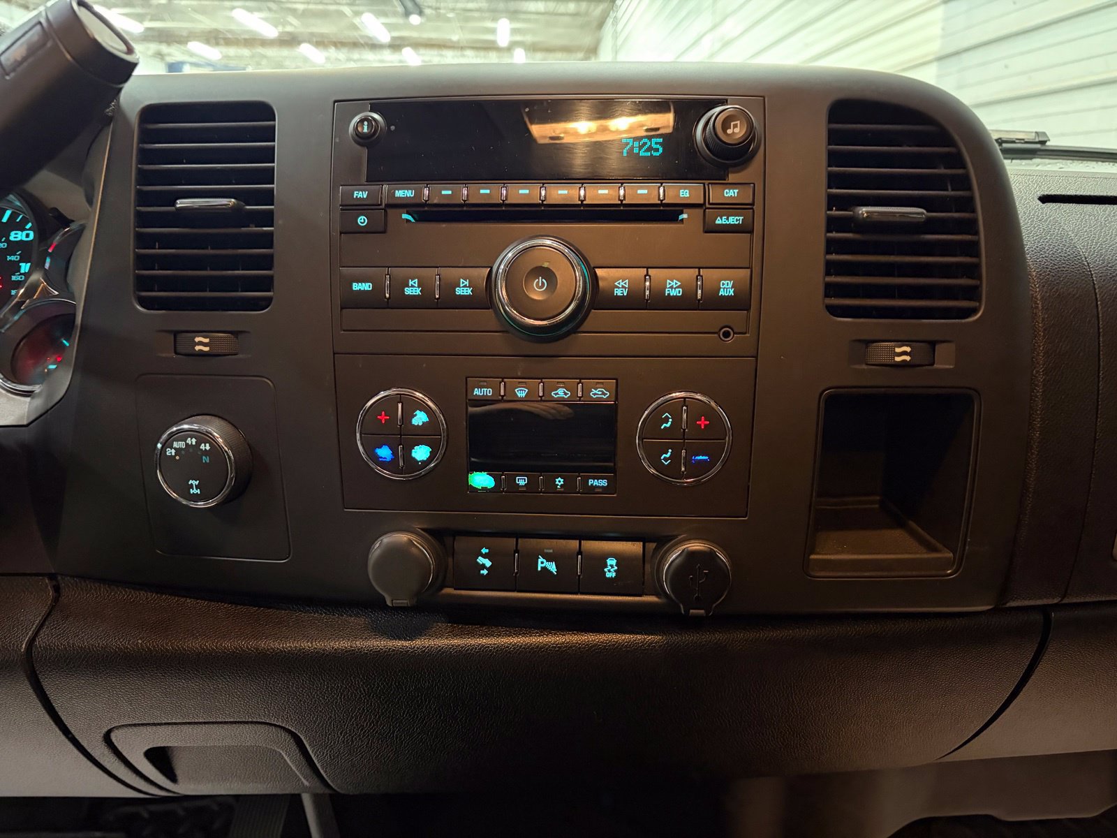 Used 2012 Chevrolet Silverado 1500 LT w/ All-Star Edition AWD/4WD image 16