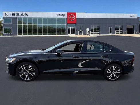 Used 2025 Volvo S60 B5 Plus AWD/4WD image 5