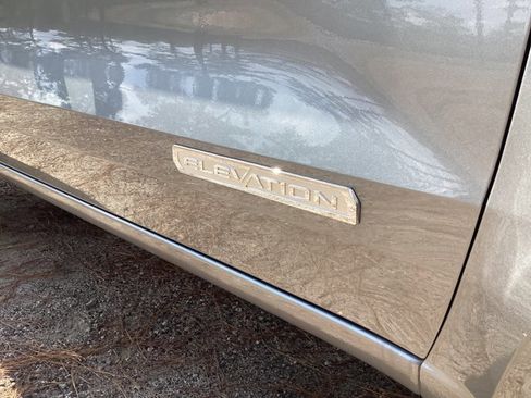 New 2026 GMC Canyon Elevation w/ Convenience Package image 11