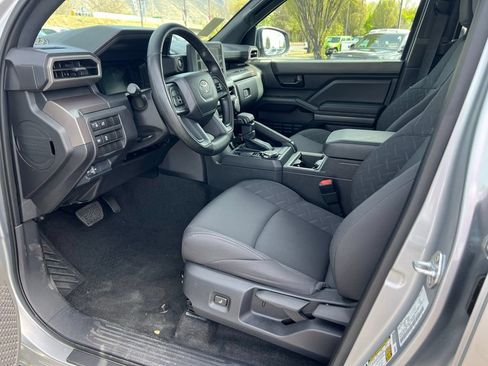 Used 2024 Toyota Tacoma SR5 AWD/4WD image 24