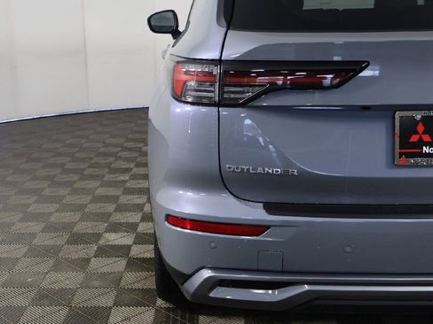New 2026 Mitsubishi Outlander SE AWD/4WD image 17