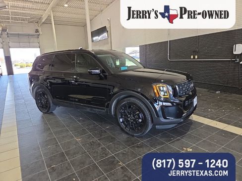Used 2022 Kia Telluride SX w/ Nightfall Edition Package image 2