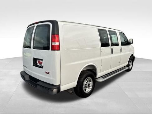 Used 2025 GMC Savana 2500 w/ Driver Convenience Package RWD image 4