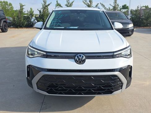 Used 2025 Volkswagen Taos SEL image 8