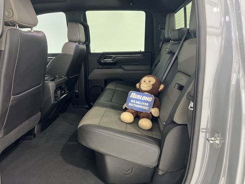 Used 2024 Chevrolet Silverado 2500 ZR2 w/ Technology Package image 23