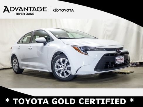 Certified 2024 Toyota Corolla LE image 1