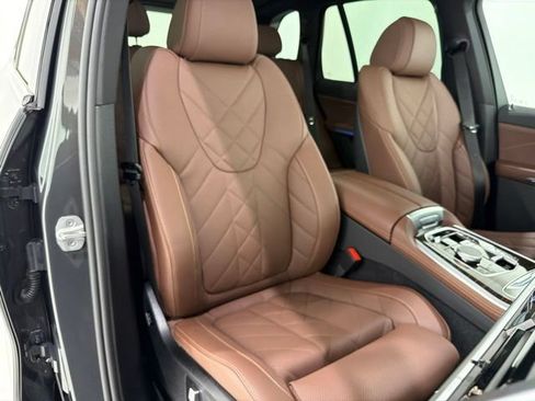 Used 2026 BMW X5 xDrive50e w/ M Sport Package AWD/4WD image 19