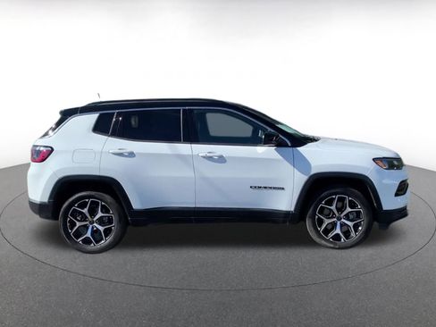 Used 2025 Jeep Compass Limited image 16
