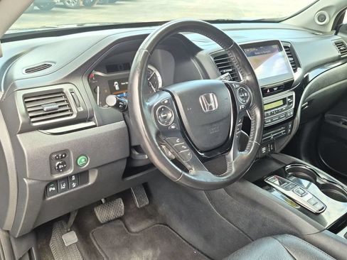 Used 2017 Honda Pilot Elite image 38