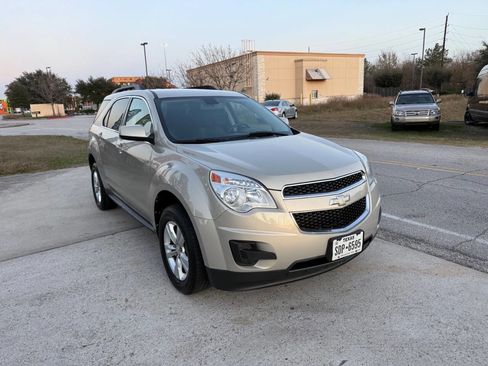 Used 2011 Chevrolet Equinox LT w/ Driver Convenience Package image 4