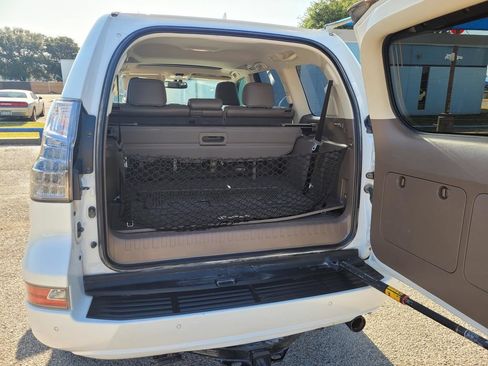 Used 2019 Lexus GX 460 Luxury AWD/4WD image 13