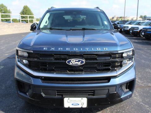 New 2027 Ford Expedition Platinum w/ Driver's Package AWD/4WD image 8