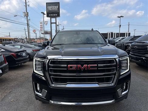Used 2021 GMC Yukon XL SLT w/ SLT Premium Package image 2