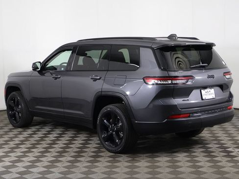 Used 2023 Jeep Grand Cherokee L Laredo AWD/4WD image 10