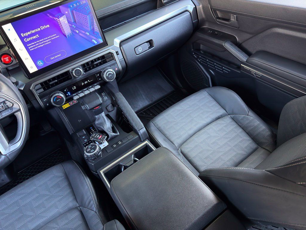 Used 2025 Toyota 4Runner TRD Off-Road Premium AWD/4WD image 12