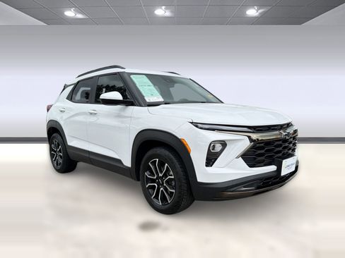 Certified 2024 Chevrolet TrailBlazer ACTIV w/ Driver Confidence Package FWD image 7