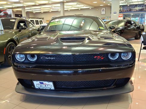 Used 2021 Dodge Challenger R/T Scat Pack RWD image 2