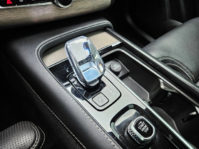 Used 2024 Volvo XC90 T8 Ultimate w/ Lounge Package AWD/4WD image 28