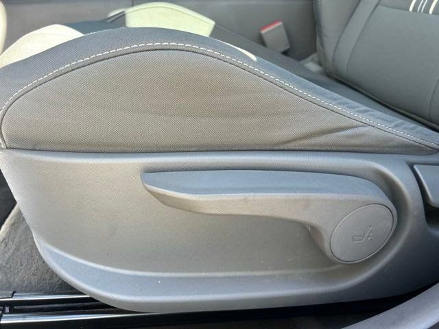 Used 2023 Hyundai Elantra SEL FWD image 14
