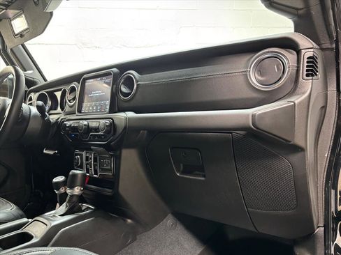 Used 2021 Jeep Wrangler Unlimited Sahara w/ Cold Weather Group image 30