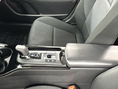 Used 2024 Toyota Prius LE image 33