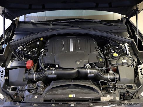 Used 2020 Jaguar F-PACE S image 39