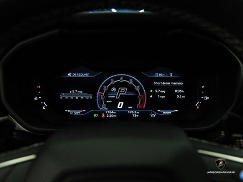 Used 2024 Lamborghini Urus S AWD/4WD image 49