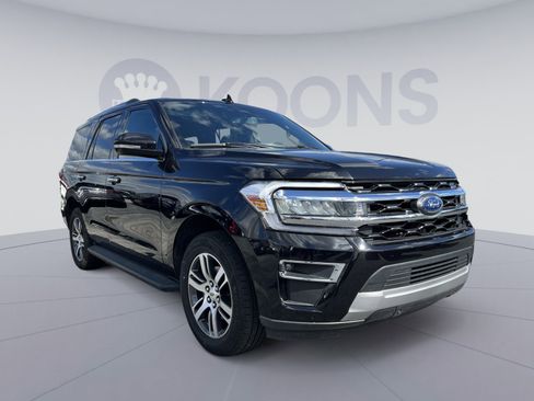 Used 2024 Ford Expedition Limited image 10
