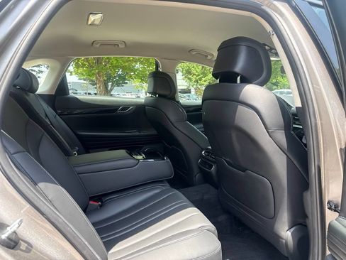 Used 2021 Genesis G80 2.5T AWD/4WD image 31