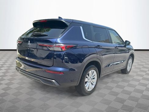 New 2026 Mitsubishi Outlander ES FWD image 5