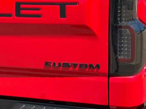 Used 2022 Chevrolet Silverado 1500 Custom w/ LPO, Dark Essentials Package AWD/4WD image 21