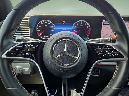 Used 2024 Mercedes-Benz GLE 350 4MATIC image 24