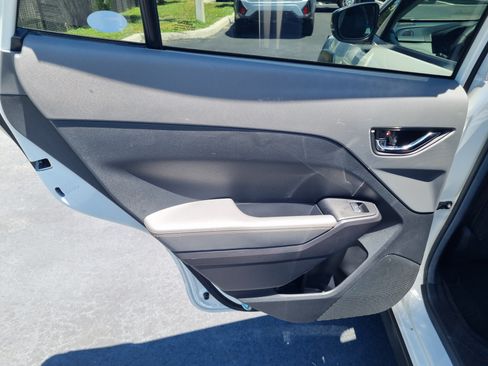 Certified 2025 Subaru Crosstrek 2.5i Limited AWD/4WD image 11