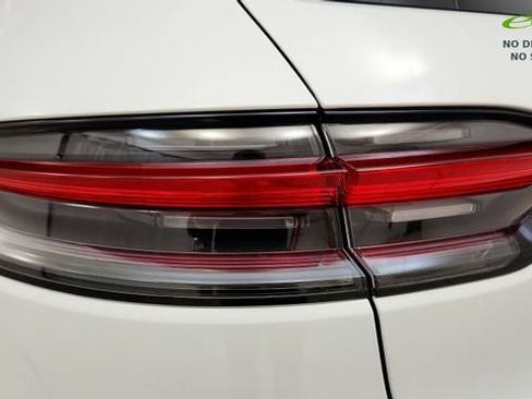 Used 2024 Porsche Macan w/ Premium Plus Package AWD/4WD image 27