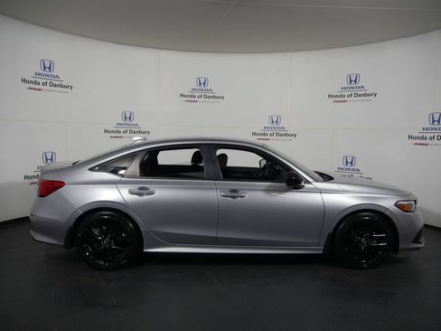Used 2023 Honda Civic Sport image 3