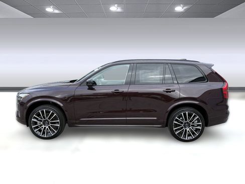New 2026 Volvo XC90 B6 Ultra w/ Protection Package image 2