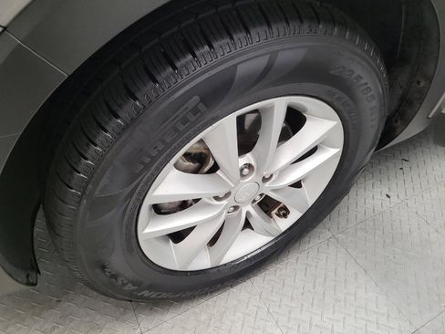 Used 2017 Kia Sorento FWD image 31